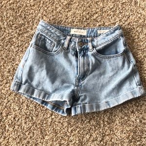 PacSun mom shorts size 23